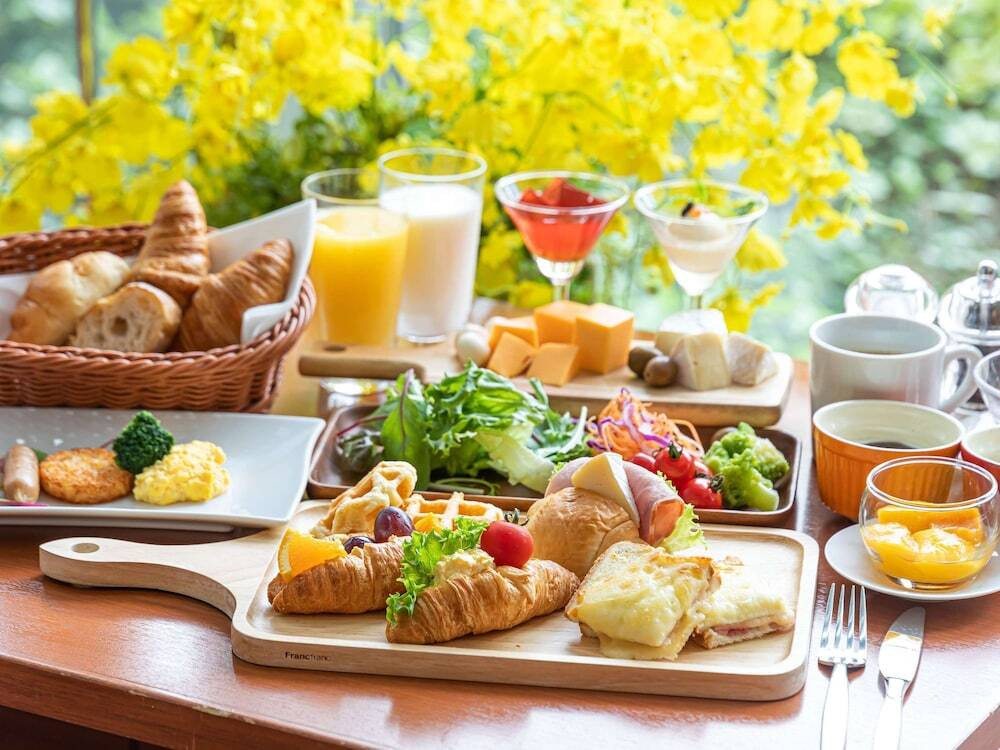 朝食