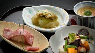 食事・飲み物 / 5