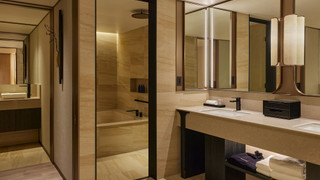 スイート 1 ベッドルーム (1 King Bed)