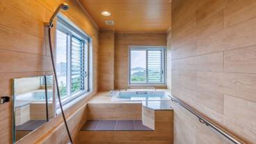 嬉春亭_わたつみの章_バリアフリー和洋スイート_風呂 / 12