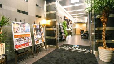 内部エントランス / 2