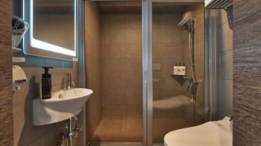 バスルーム / 13