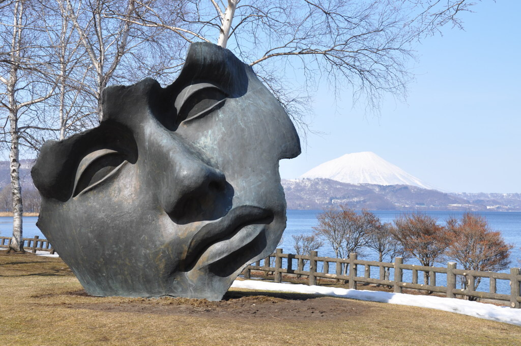 アート鑑賞や湖畔のアクティビティを満喫4088932