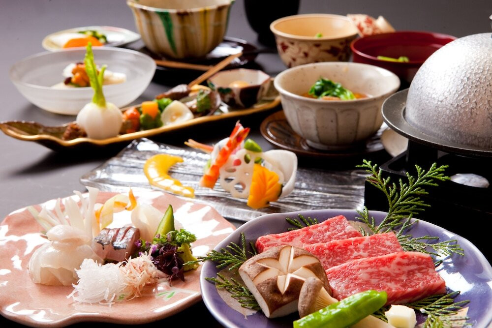 木々に囲まれた、数寄屋造りの宿3927301