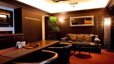 ロビーラウンジ / 3