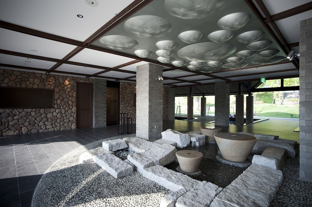 エントランス①