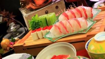 食事・飲み物 / 13