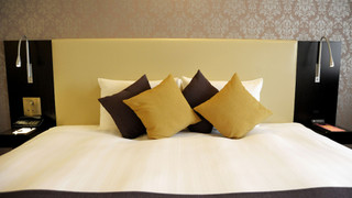 スタンダード ルーム クイーンベッド 1 台 禁煙