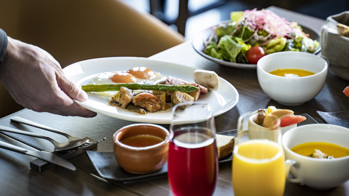 大阪の街を眼下に優雅なひとときを4281778