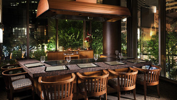 「鉄板焼 ちゃやまち」 内観 83236036