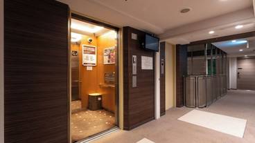 エレベーター / 1