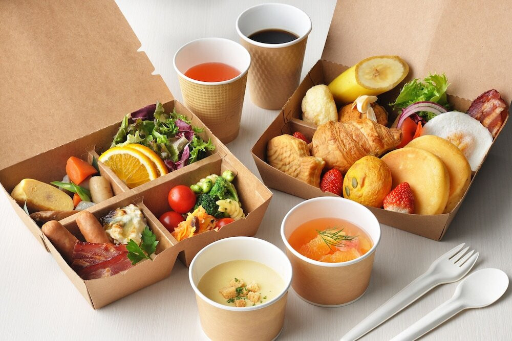 客室で食べるテイクアウトBOX