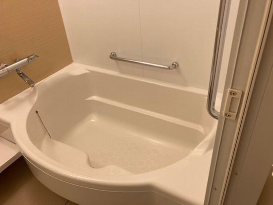 バスタブがとにかく大きい。半身浴も出来て快適です。
