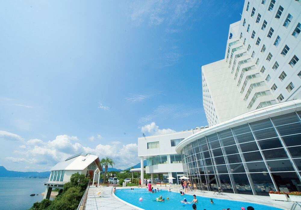 夏は水着を持参して、ガーデンプールで遊ぼう♪4778838