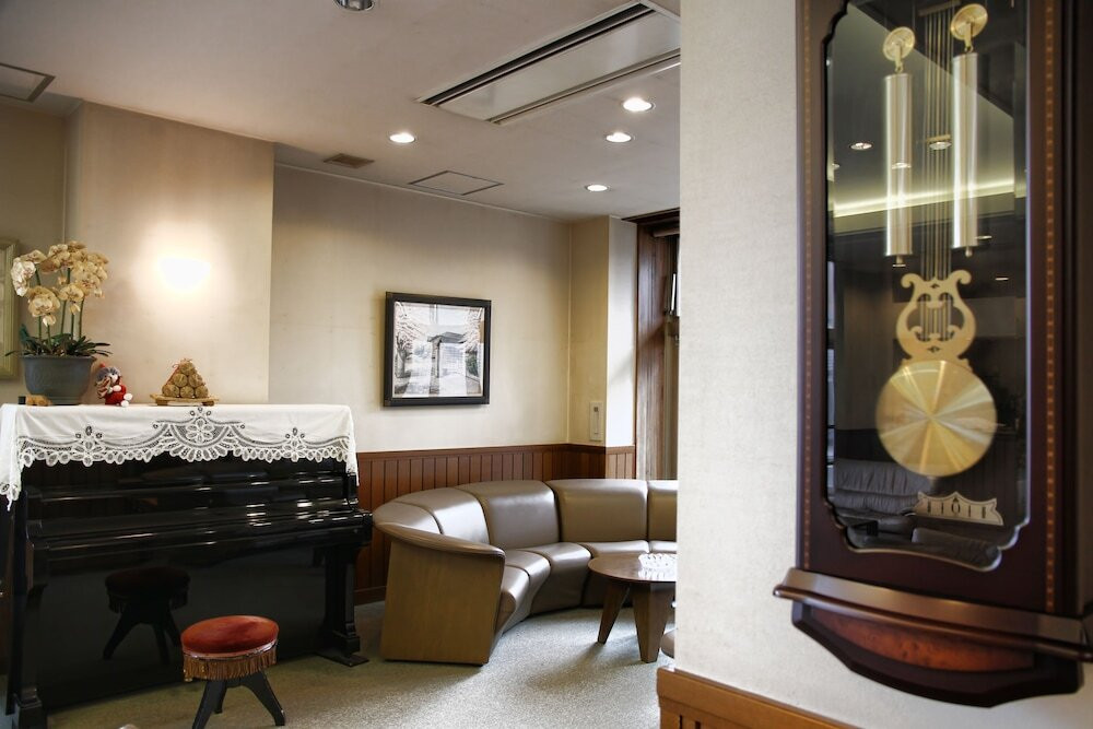 ロビーラウンジ