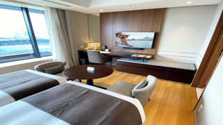 デラックス スタジオ シングルベッド 2 台