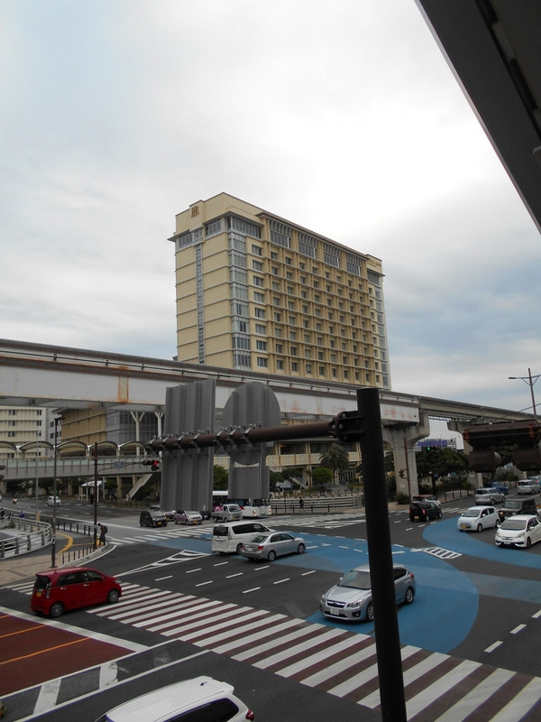美栄橋駅から雨に濡れずに行けますよ