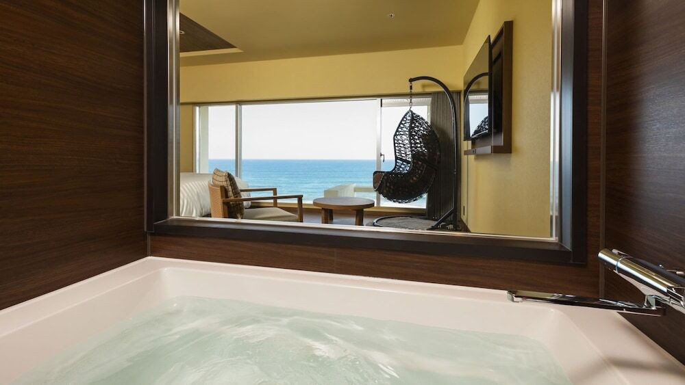 老舗旅館が2023年リニューアル！海を眺めながら6種の湯めぐりを楽しんで4261753