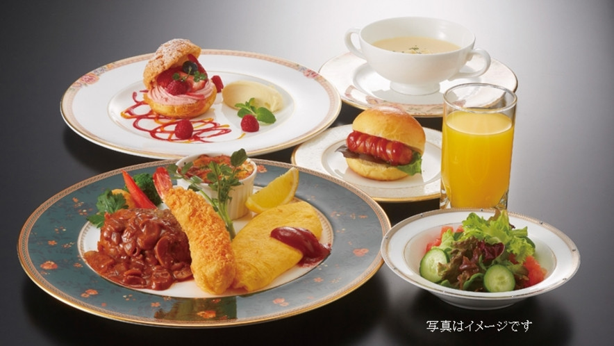 豪華な洋風お子様ランチ♪温泉にも入れるヨーロピアン風ホテル4020218