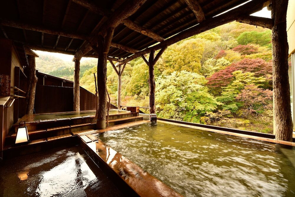 暖炉があるおしゃれなロビーも◎広大な自然庭園を望む絶景ホテル4230744