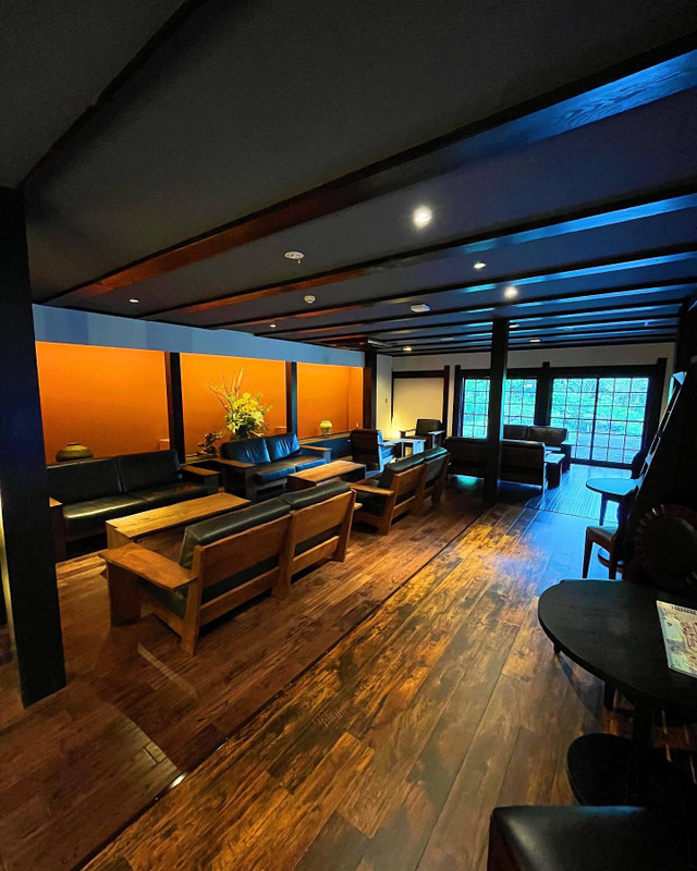 ロビーラウンジ