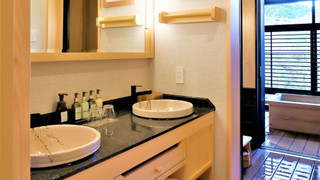 【露天風呂＋内風呂】"四季彩"スイートルーム「薄」