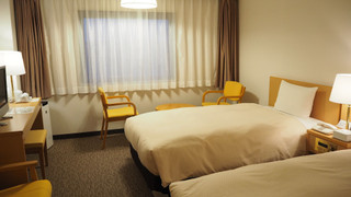 ツインルーム 喫煙可 専用バスルーム