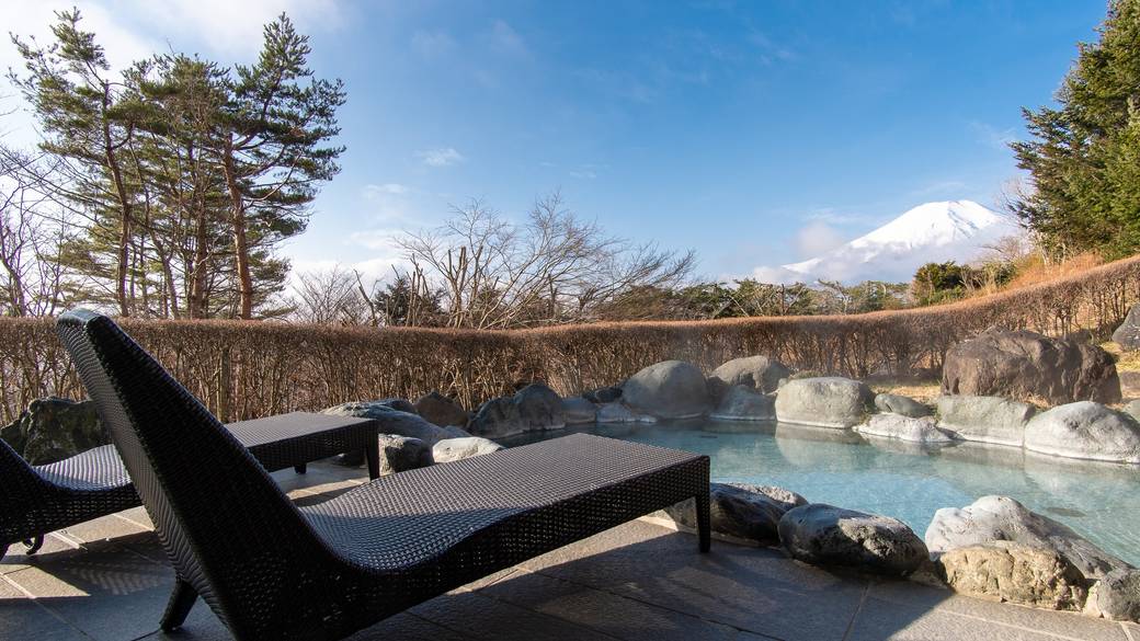 満天星の湯「外気浴スペース」 / 2