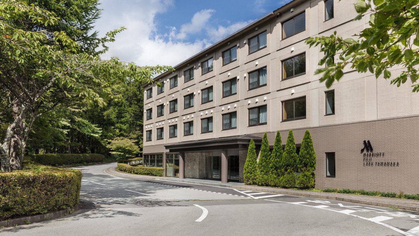 温泉露天風呂で心身の疲れを解放4085353