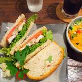 カフェ 呂久呂（カフェロクロ）