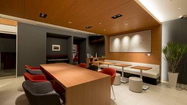 ロビーラウンジ / 9