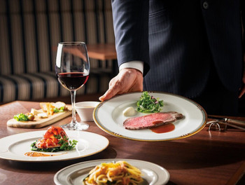 記念日ディナーももちろんホテルで4249585