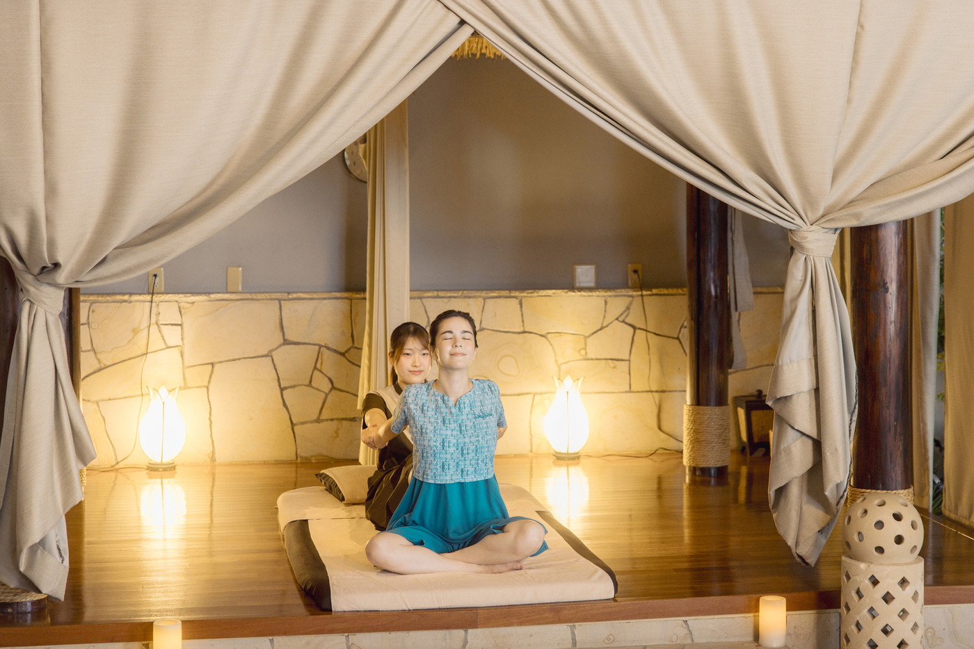 タイの雰囲気に浸る。タイ古式ヒーリングでリラックス4575159