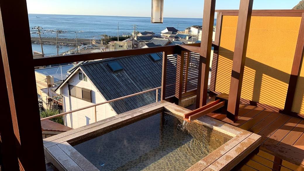 夜の潮風を感じて
貸切風呂に浸る夢心地 / 2