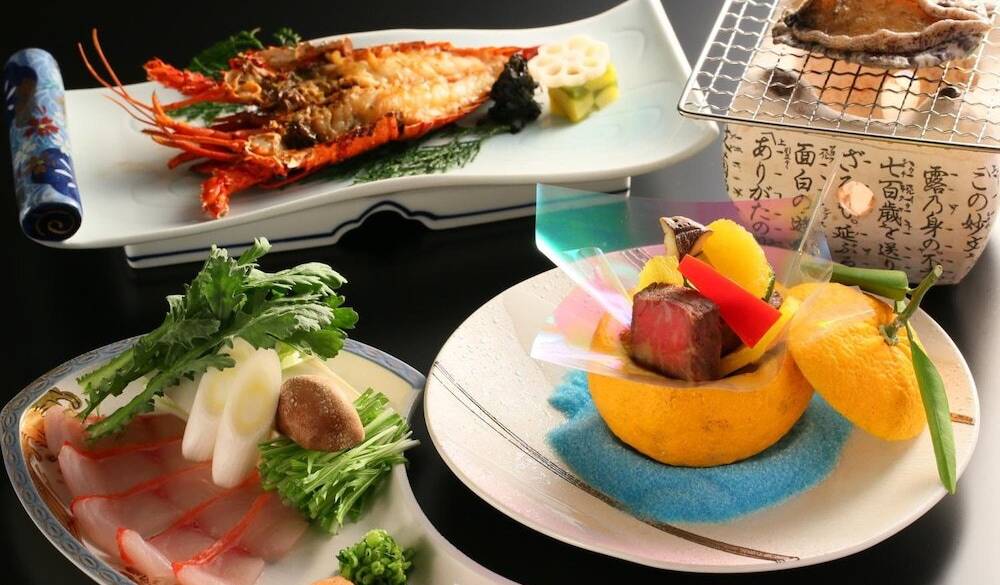 あわびに金目鯛
伊豆の豪華食材を堪能 / 2