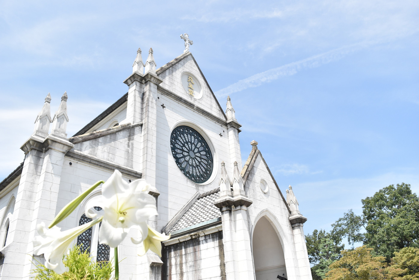 幻想的なステンドグラスの光にうっとり♡「聖ザビエル天主堂」1954167