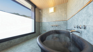 コーナースイート ‐ 山草花 客室露天風呂付 (禁煙)