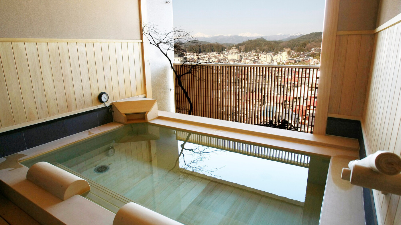 駅からすぐ!ドキドキのロケーションが待つ温泉ホテル3436685