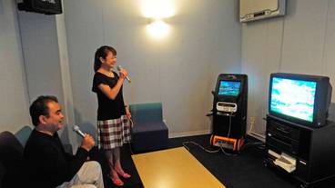 カラオケ ルーム / 4