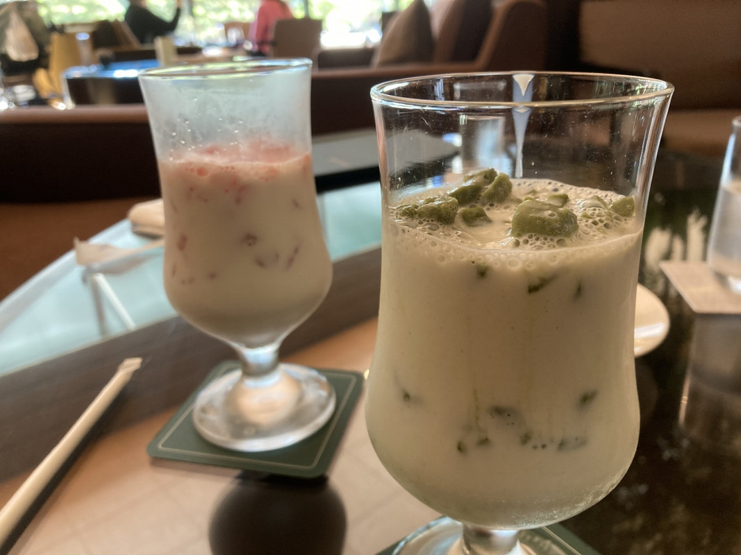 バンブーラウンジでのドリンクサービス