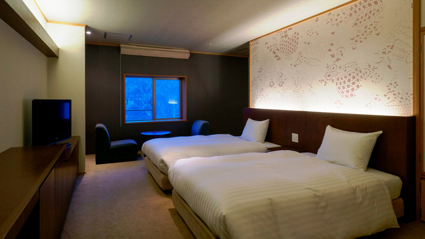 野趣溢れる露天風呂から峡谷を一望！4003478