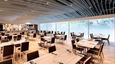 レストラン「ユラユラ」 / 2