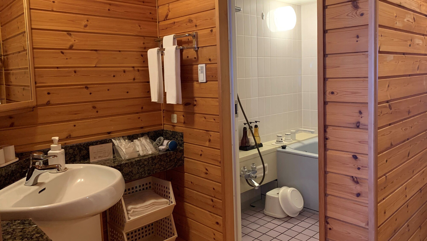 レイクサイドビュー ファミリールームのバスルーム