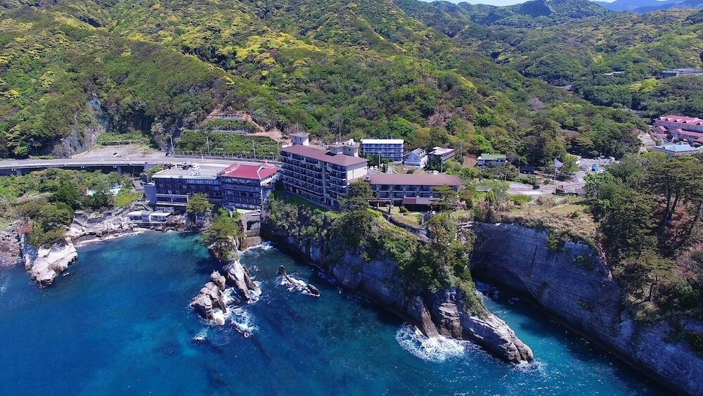 ビュッフェで地元グルメを好きなだけ堪能！フリーフローがうれしいホテル3493380