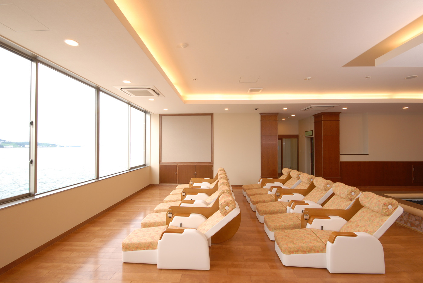 オーシャンビューの露天風呂付き客室と温浴施設で湯めぐり三昧3567530