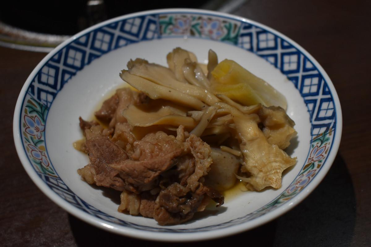 夕食　ご存じ山形の芋煮