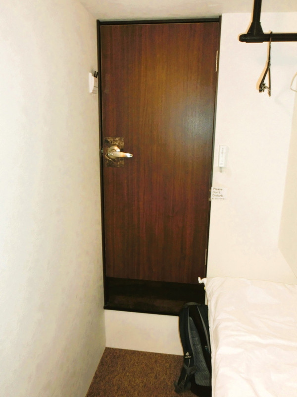 ドアの上下に隙間あり？