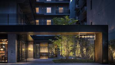 施設の入り口 / 19