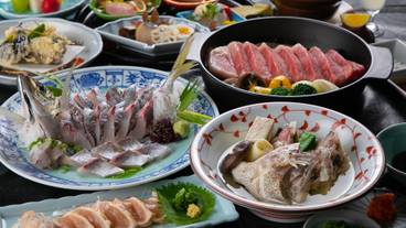 夕食／大分の三大味覚会席一例 / 2