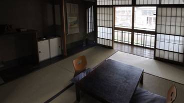 客室内のダイニングエリア / 12